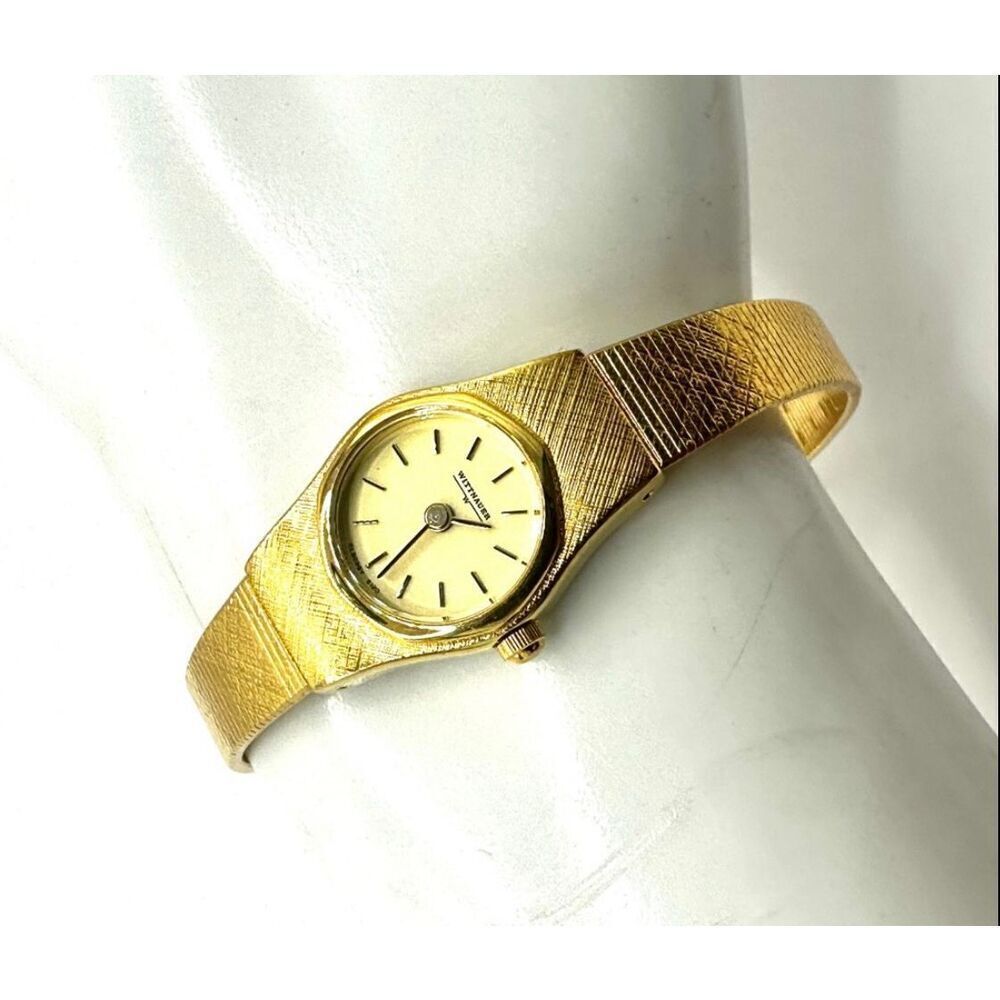 Wittnauer gold tone vintage watch